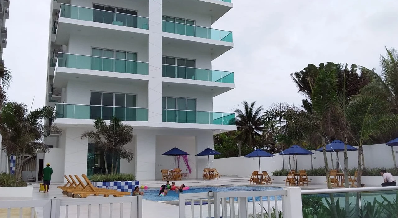 OASIS — Acceso y lobby