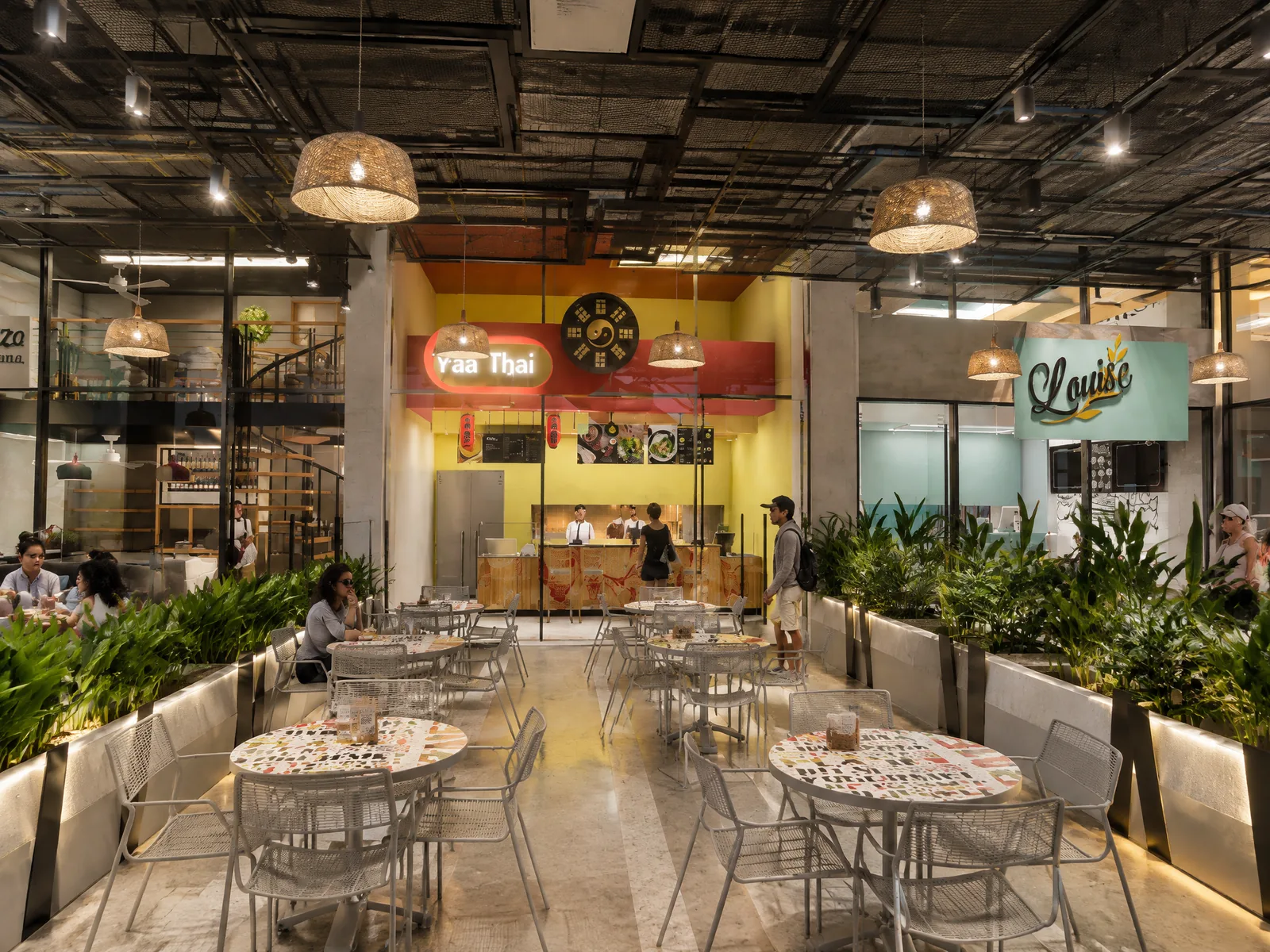RIVER PARK — Zona de comidas de los pisos 1 y 2